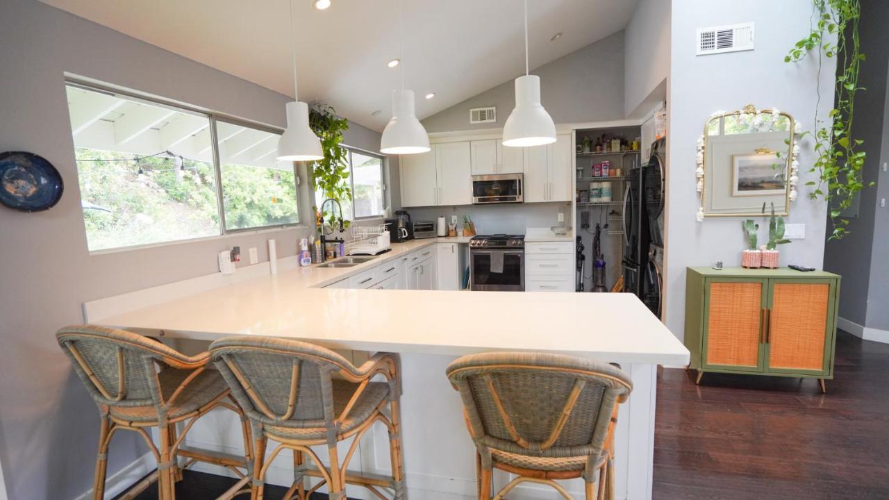Large House With Jacuzzi, Backyard, Sauna & Ping Pong * San Diego