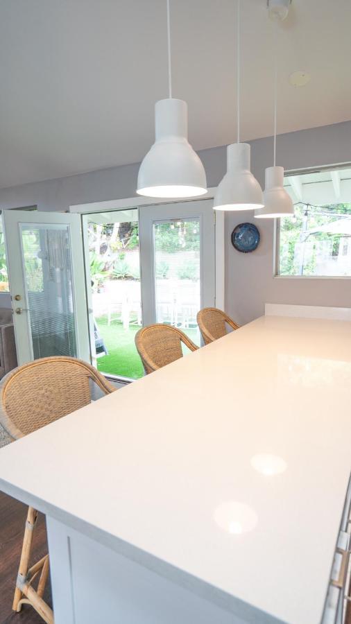 Large House With Jacuzzi, Backyard, Sauna & Ping Pong Holiday home