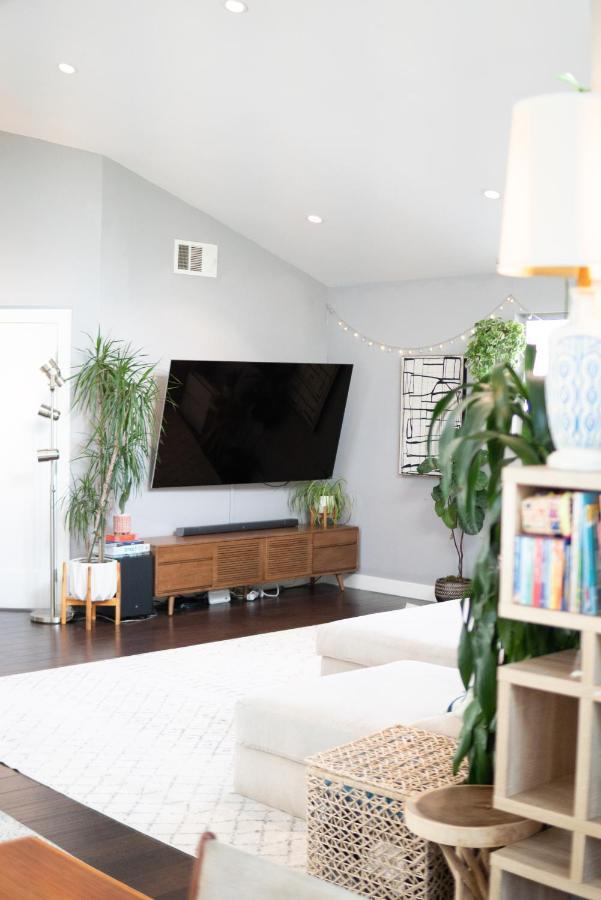 Large House With Jacuzzi, Backyard, Sauna & Ping Pong Holiday home San Diego